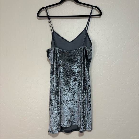 French Connection Gray/Silver Crushed Velvet Chemise Mini Slip Dress Size S - Picture 10 of 12